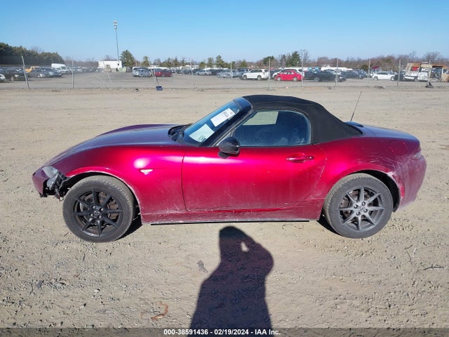 Продажа на аукционе авто 2020 Mazda Mx-5 Miata Sport, vin: JM1NDAB74L0414879, номер лота: 38591436