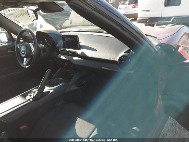 Продажа на аукционе авто 2020 Mazda Mx-5 Miata Sport, vin: JM1NDAB74L0414879, номер лота: 38591436