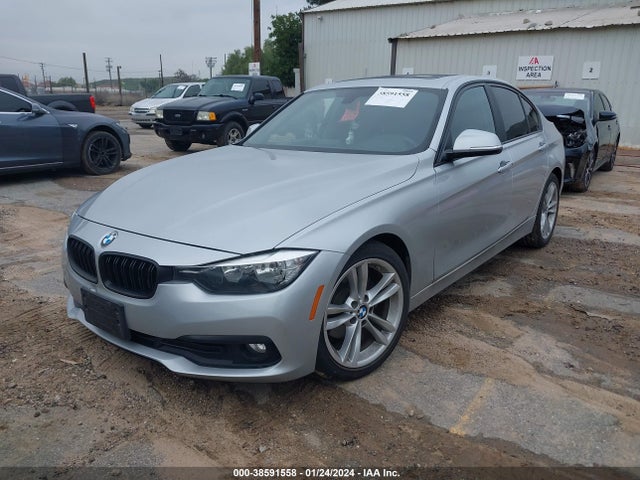 BMW 320i 2016 WBA8E1G54GNU10063 Image 2