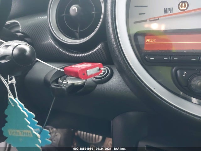 2011 MINI COOPER S WMWSV3C57BTY11859 Photo 10