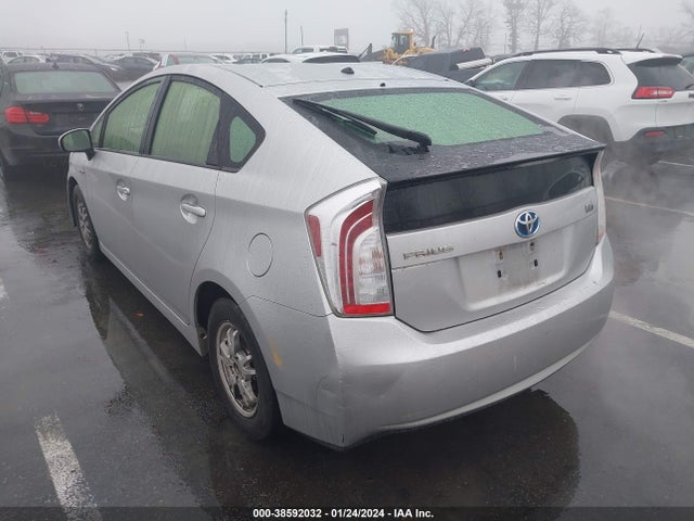 Toyota Prius Two 2014 JTDKN3DU8E0366885 Image 3