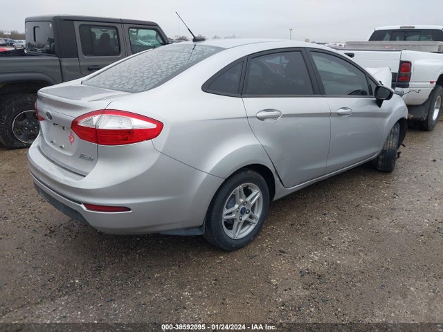 Ford FIESTA SE 2018 3FADP4BJ6JM147650 Image 4