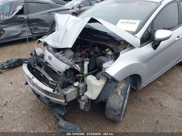 Ford FIESTA SE 2018 3FADP4BJ6JM147650 Image 6