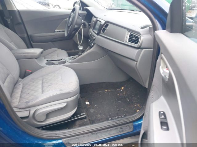 KNDCB3LC6K5302509 KIA NIRO LX