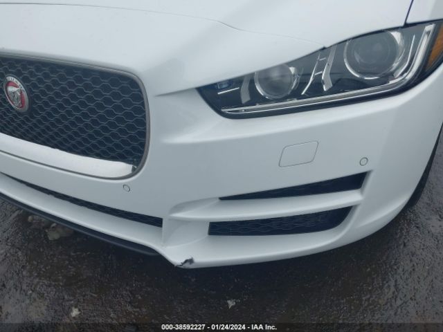SAJAD4BVXHA958210 Jaguar Xe 35t Premium