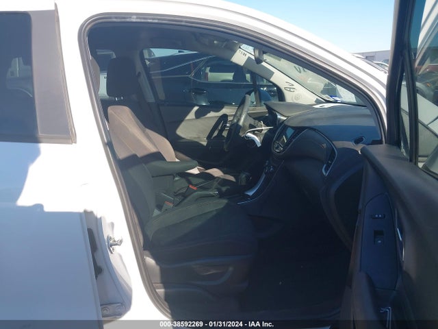 Chevrolet TRAX LS 2018 3GNCJKSB1JL175728 Image 5