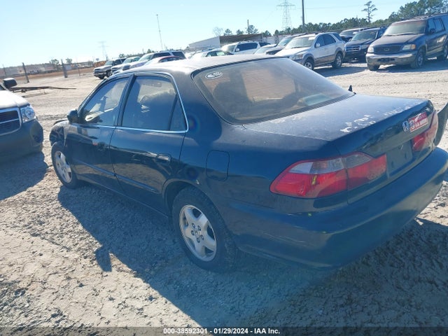 2000 HONDA ACCORD 3.0 EX VIN: 1HGCG1658YA073304