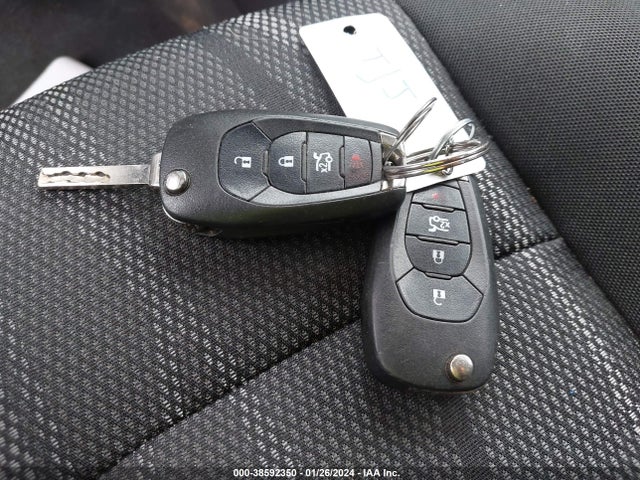 Chevrolet Sonic Lt Auto 2019 1G1JD5SBXK4110059 Image 11