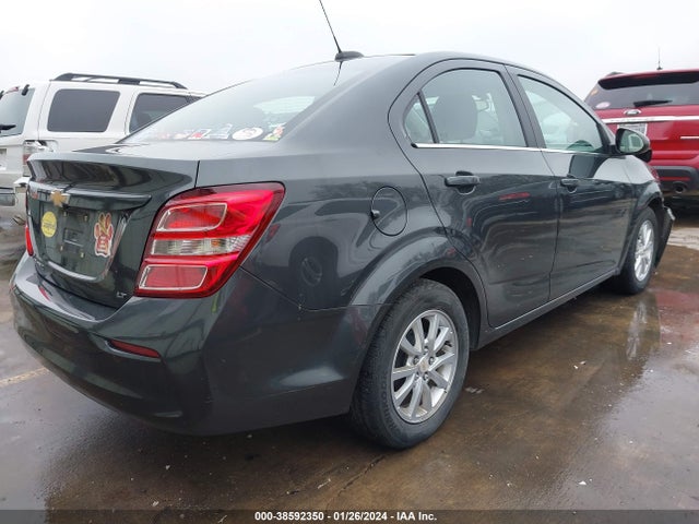 Chevrolet Sonic Lt Auto 2019 1G1JD5SBXK4110059 Image 4