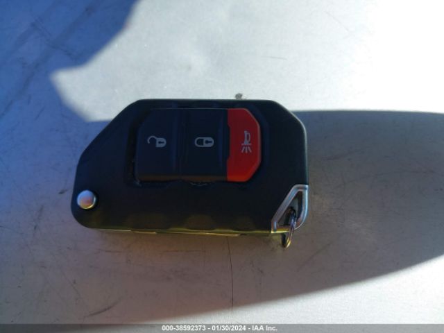 1C4JJXP67PW564904 Jeep Wrangler 4xe Sahara 4x4