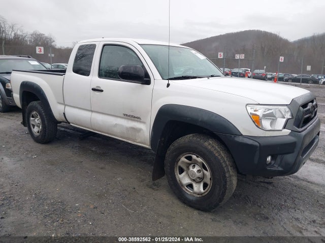 2015 TOYOTA TACOMA VIN: 5TFUX4ENXFX038327