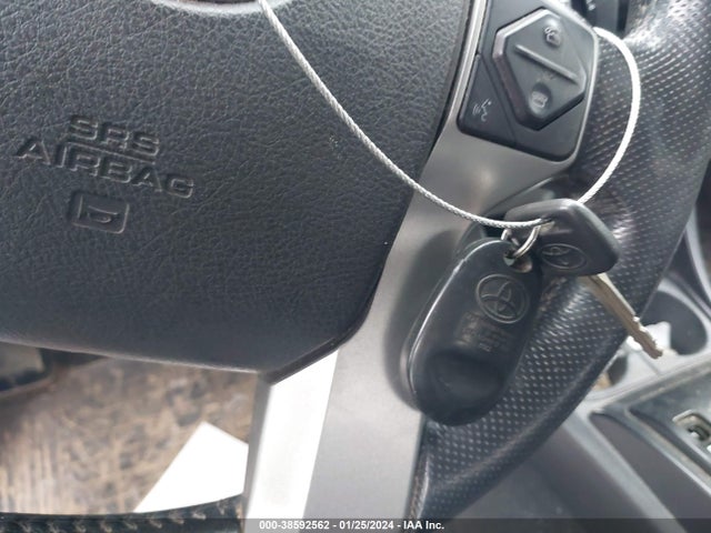 2015 TOYOTA TACOMA VIN: 5TFUX4ENXFX038327
