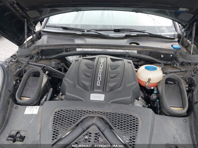 2018 PORSCHE MACAN WP1AG2A59JLB64688 Photo 9