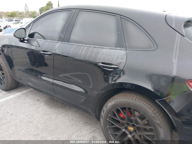 WP1AG2A59JLB64688 Porsche Macan Gts
