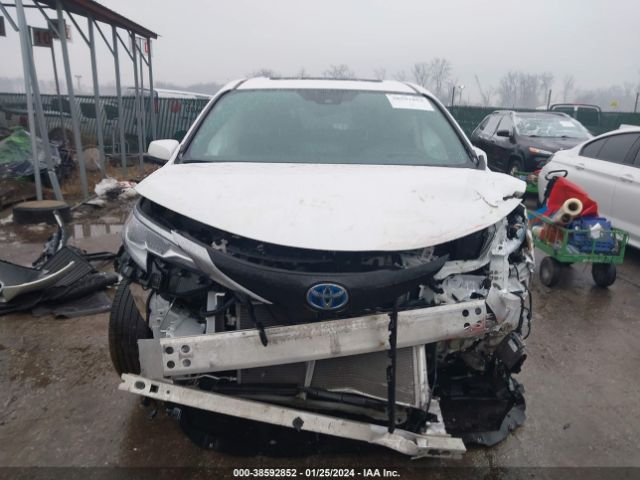 5TDERKEC0MS006572 Toyota Sienna Platinum