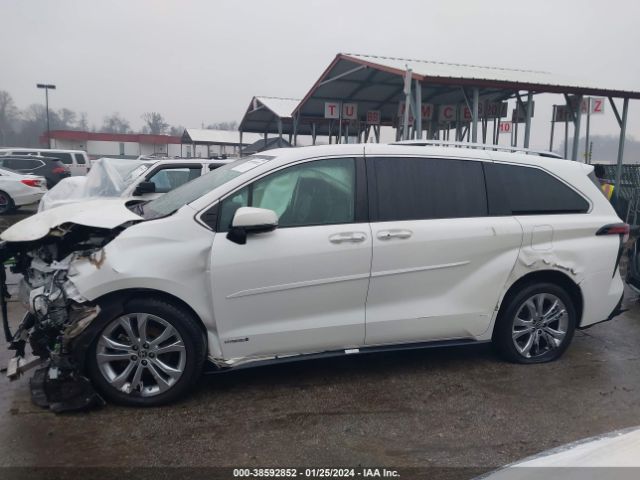 5TDERKEC0MS006572 Toyota Sienna Platinum