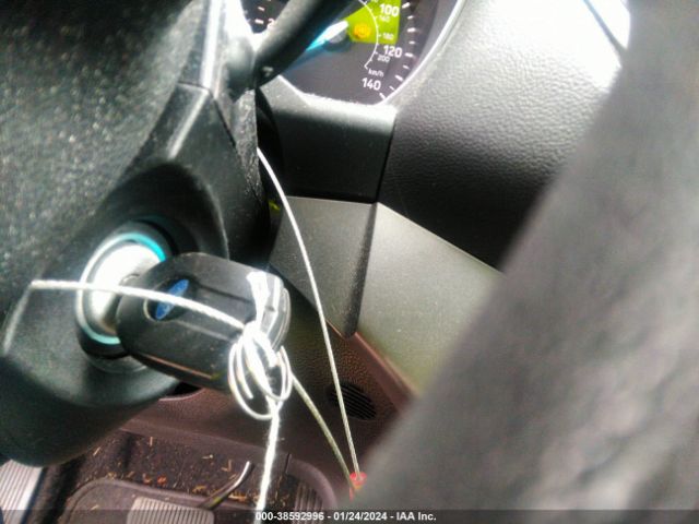 1FMCU0F7XJUA27847 Ford ESCAPE S