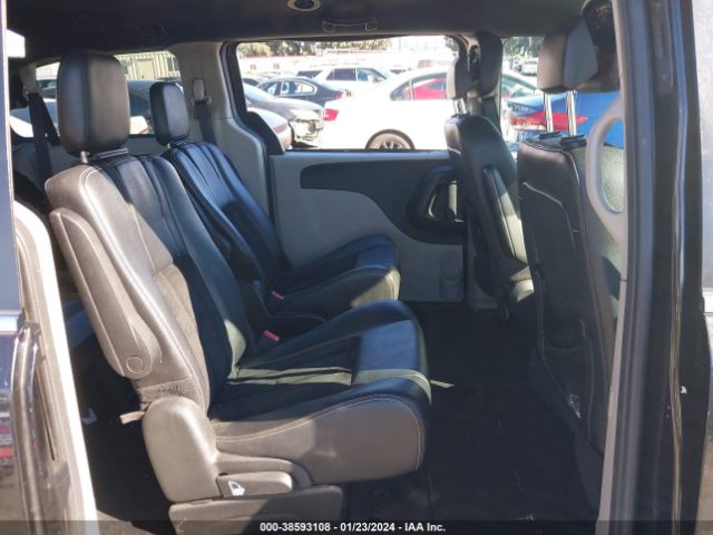 2C4RDGCG6JR205326 Dodge Grand Caravan Sxt