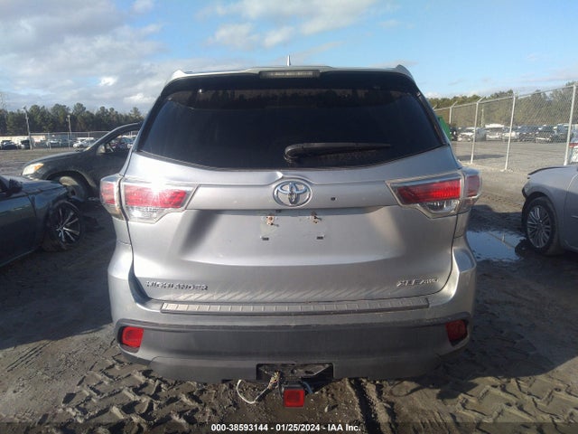 Toyota Highlander Xle V6 2016 5TDJKRFH1GS502295 Image 16