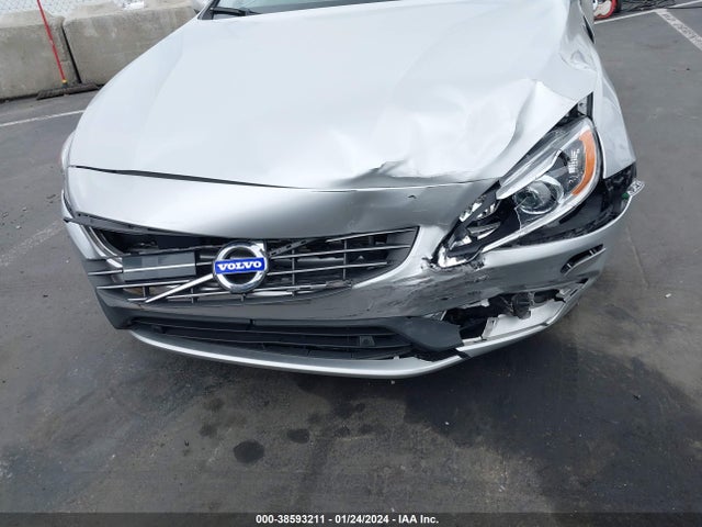 YV140MEMXF1270175 Volvo V60 T5 Platinum