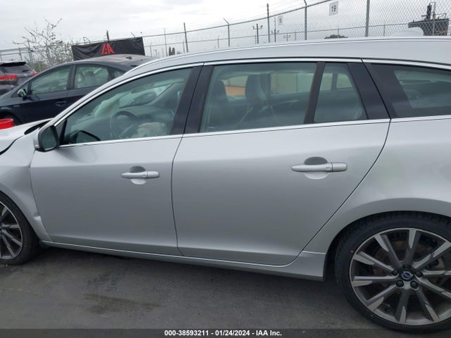 YV140MEMXF1270175 Volvo V60 T5 Platinum