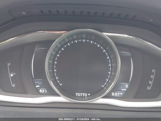 YV140MEMXF1270175 Volvo V60 T5 Platinum