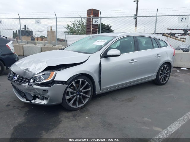 YV140MEMXF1270175 Volvo V60 T5 Platinum