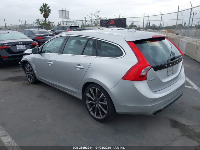YV140MEMXF1270175 Volvo V60 T5 Platinum