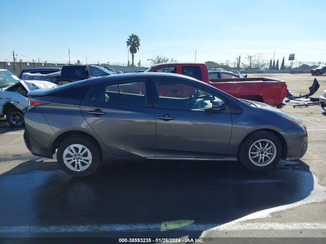 Toyota Prius Two 2016 JTDKBRFU3G3525516 Image 13