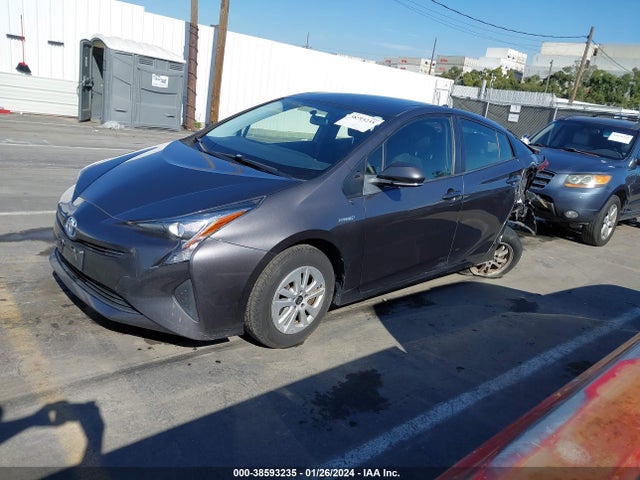 Toyota Prius Two 2016 JTDKBRFU3G3525516 Image 2