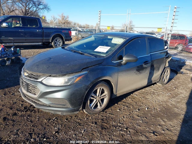 Chevrolet Cruze Lt Auto 2018 1G1BE5SM9J7131842 Image 2
