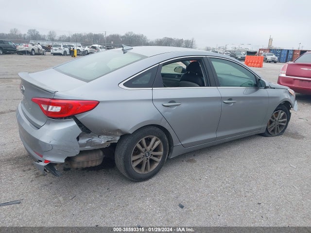 Hyundai SONATA SE 2015 5NPE24AF5FH252462 Image 4