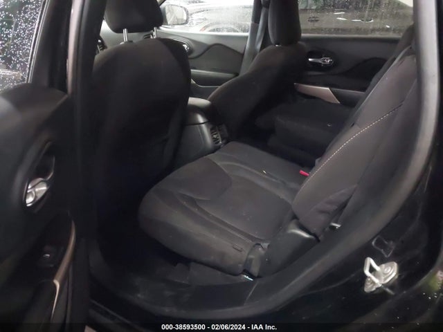 2017 JEEP CHEROKEE LATITUDE FWD VIN: 1C4PJLCS8HW613633