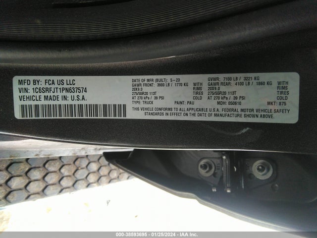 RAM 1500 Laramie  4x4 5'7 Box 2023 1C6SRFJT1PN637574 Image 9