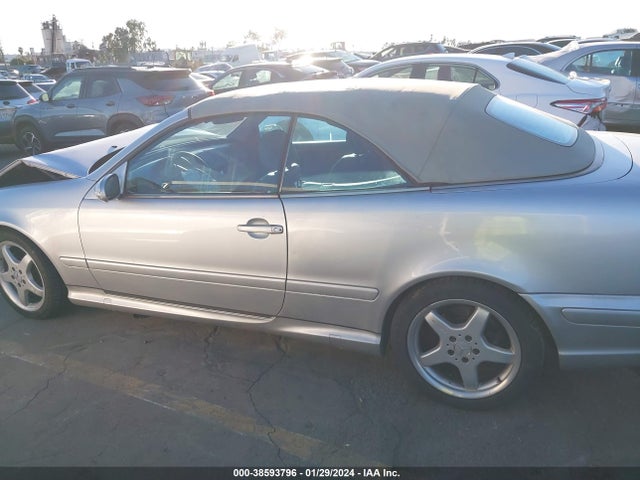 2002 MERCEDES-BENZ CLK-CLASS BASE A5 VIN: WDBLK70GX2T113810