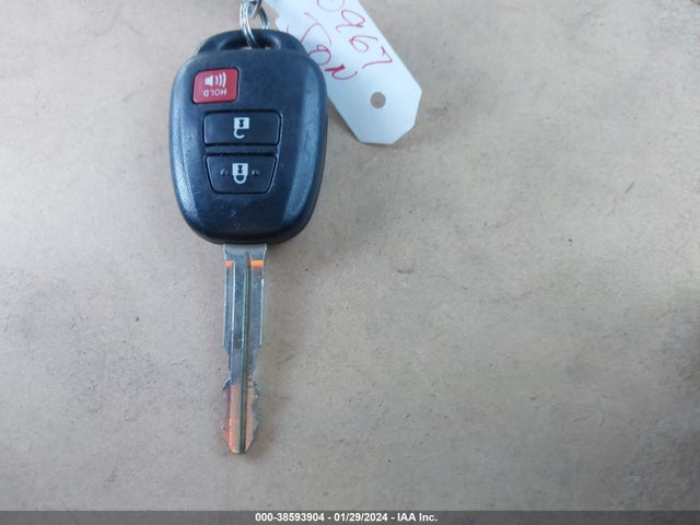 Toyota Prius C One 2015 JTDKDTB33F1583754 Image 11