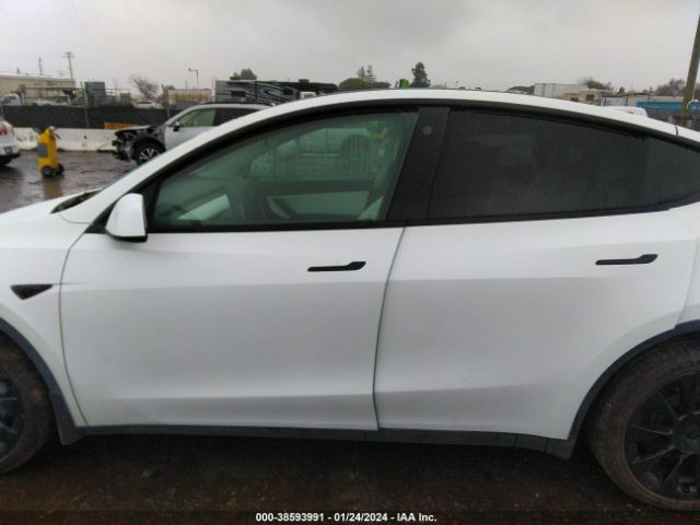 7SAYGAEE0NF516394 Tesla Model Y Long Range Dual Motor All-wheel Drive