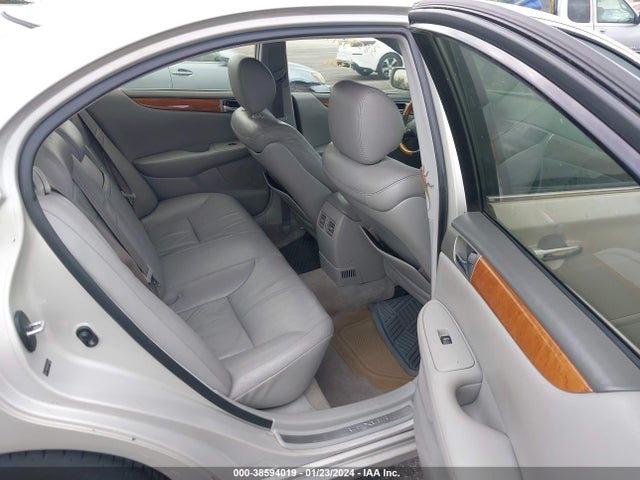 2005 LEXUS ES 330 VIN: JTHBA30G855130704