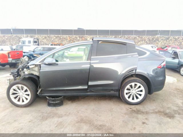 5YJXCBE21GF004811 Tesla Model X 60d/70d/75d/90d/p100d