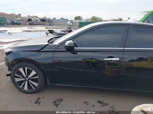 2021 NISSAN ALTIMA SV FWD VIN: 1N4BL4DVXMN384431