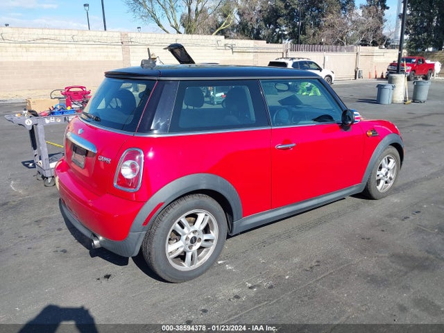 2011 MINI COOPER WMWSU3C53BT096839 Photo 3
