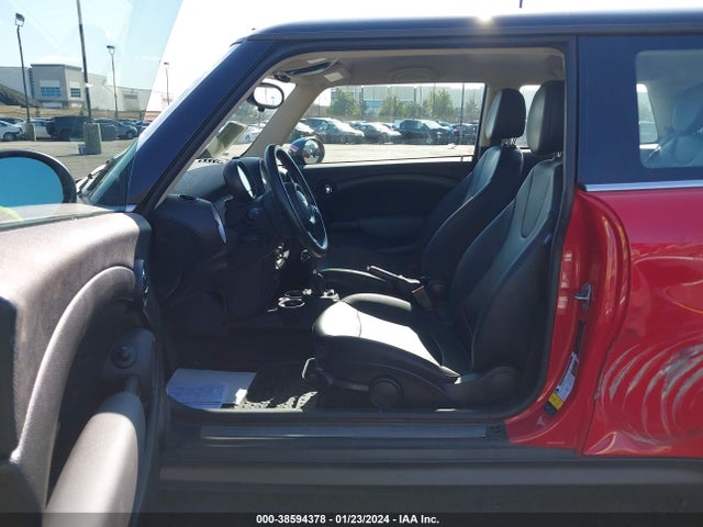 2011 MINI COOPER WMWSU3C53BT096839 Photo 4