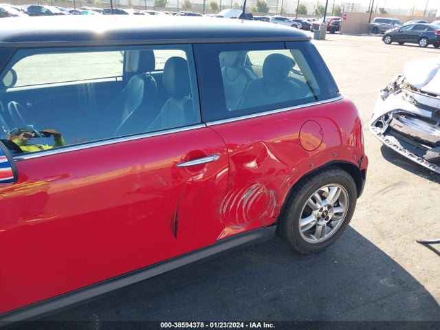 2011 MINI COOPER WMWSU3C53BT096839 Photo 5