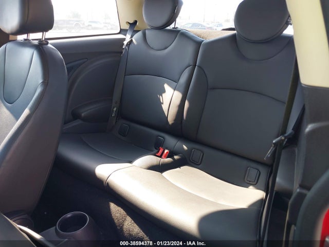 2011 MINI COOPER WMWSU3C53BT096839 Photo 7