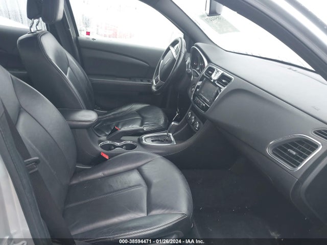 2011 Chrysler 200 Limited მანქანა იყიდება აუქციონზე, vin: 1C3BC2FB7BN531288, აუქციონის ნომერი: 38594471