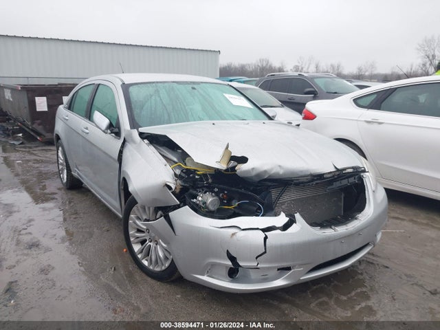 2011 Chrysler 200 Limited მანქანა იყიდება აუქციონზე, vin: 1C3BC2FB7BN531288, აუქციონის ნომერი: 38594471
