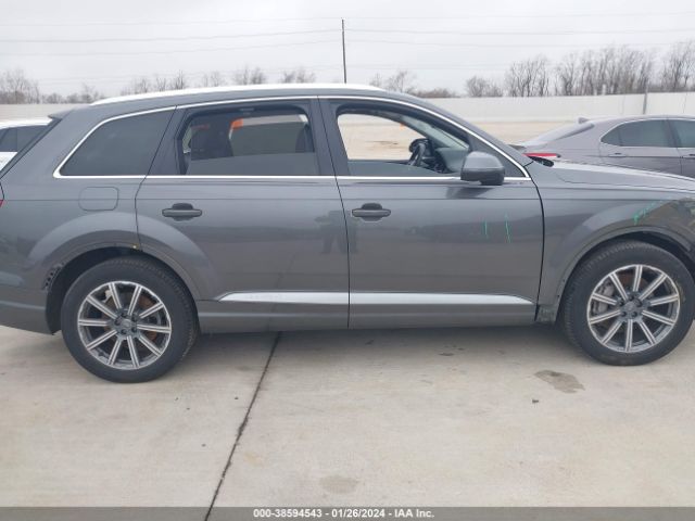 WA1VAAF72KD000987 Audi Q7 55 Premium