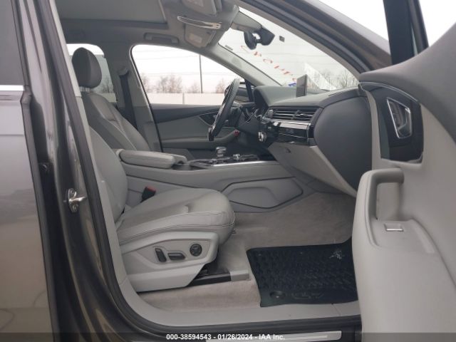 WA1VAAF72KD000987 Audi Q7 55 Premium
