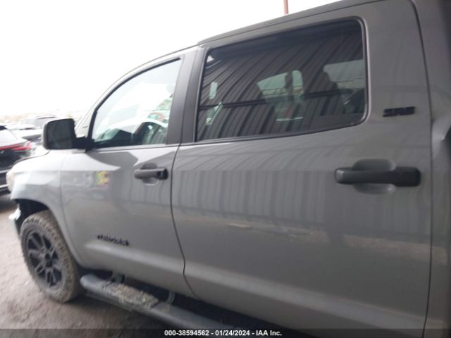 5TFEM5F13KX143851 Toyota Tundra Sr5 4.6l V8