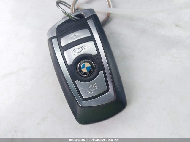 2011 BMW 750I VIN: WBAKA8C50BCY36403